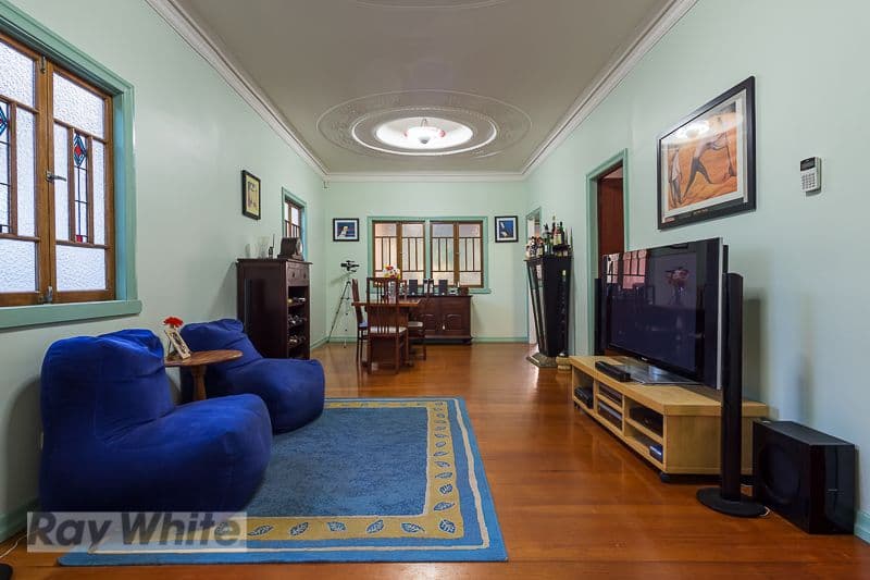 32 Raby Road, COORPAROO QLD 4151, Coorparoo - Thumbnail 3