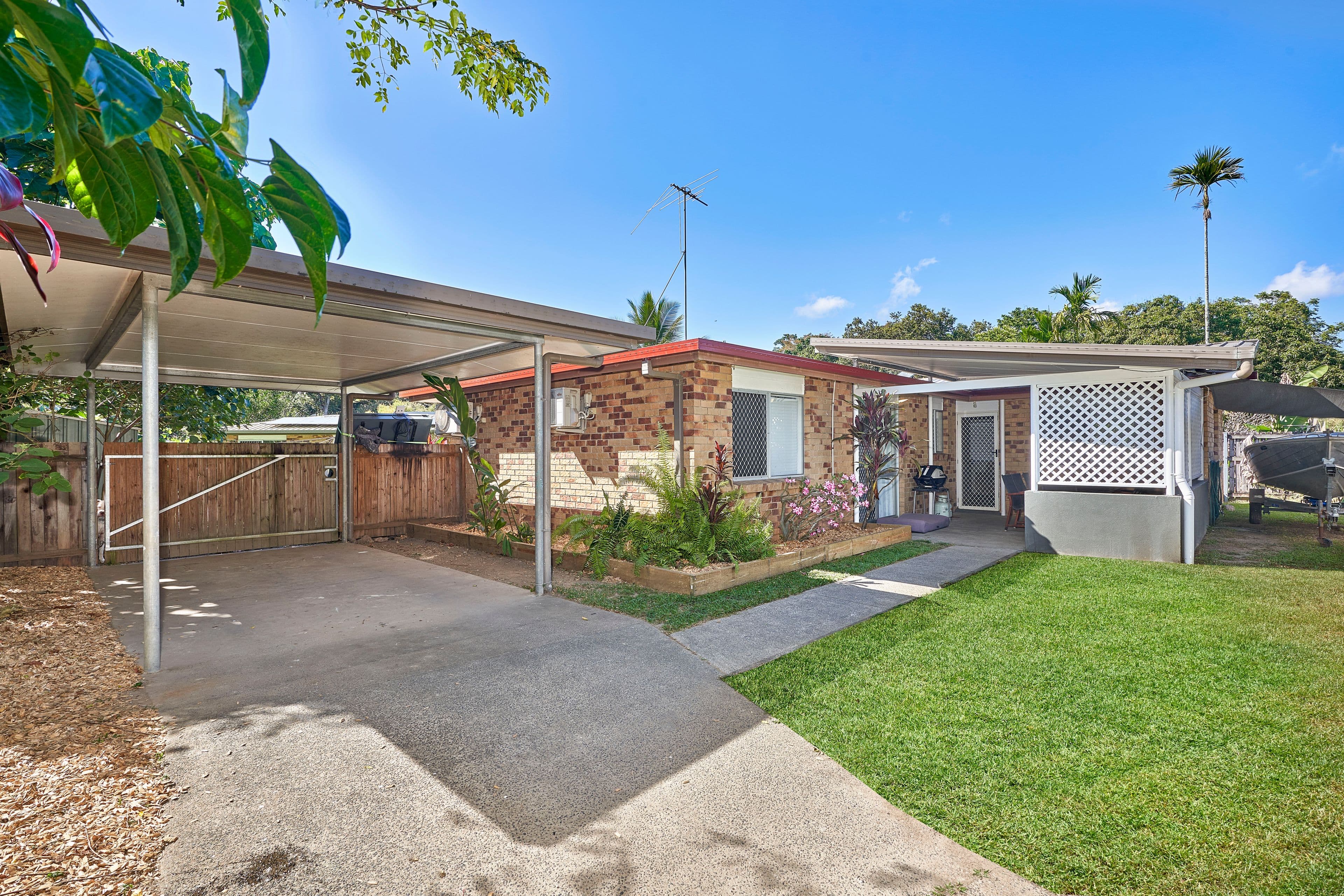 10 Craig Street, Mooroobool QLD 4870, Mooroobool - Image 1