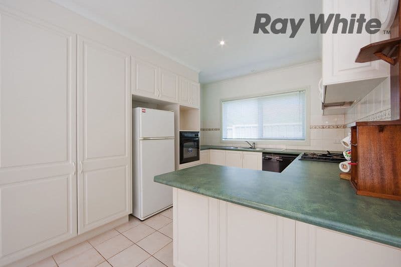10 Finchley Road, POINT COOK VIC 3030, Point Cook - Thumbnail 3