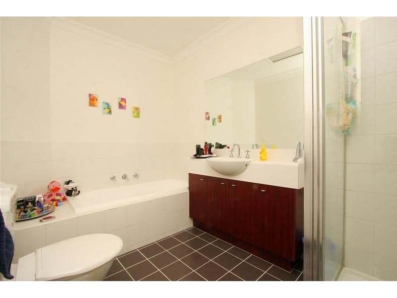 95 Ravenhill Boulevard, ROXBURGH PARK VIC 3064, Roxburgh Park - Thumbnail 5
