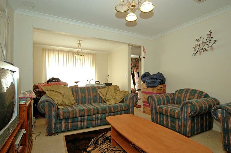 2 Ivythorne Grove, KIARA WA 6054, Kiara - Thumbnail 4