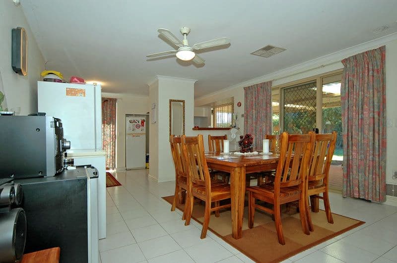 2 Ivythorne Grove, KIARA WA 6054, Kiara - Thumbnail 5