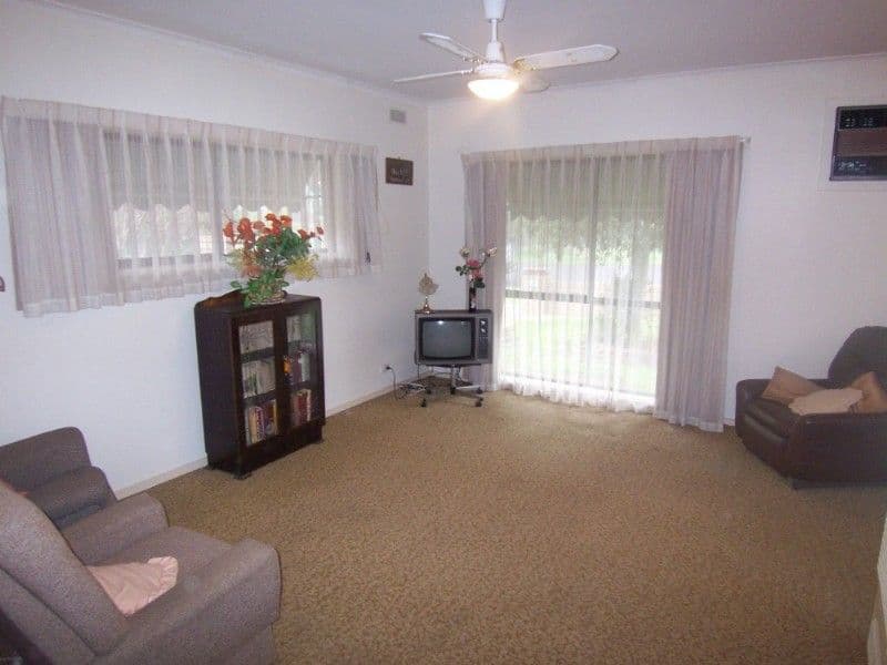 41 Short Street, KANGAROO FLAT VIC 3555, Kangaroo Flat - Thumbnail 2