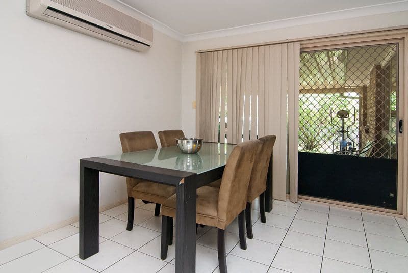 61 Julie Street, CRESTMEAD QLD 4132, Crestmead - Thumbnail 2