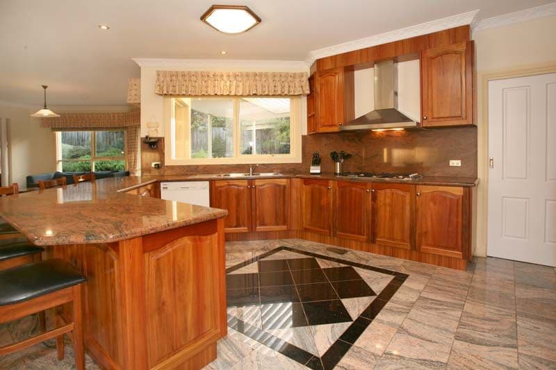 11 Strathconnan Place, WHEELERS HILL VIC 3150, Wheelers Hill - Thumbnail 3