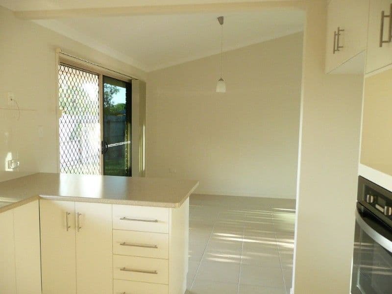 112 McCarthy Street, BUNDABERG QLD 4670, Bundaberg - Thumbnail 6