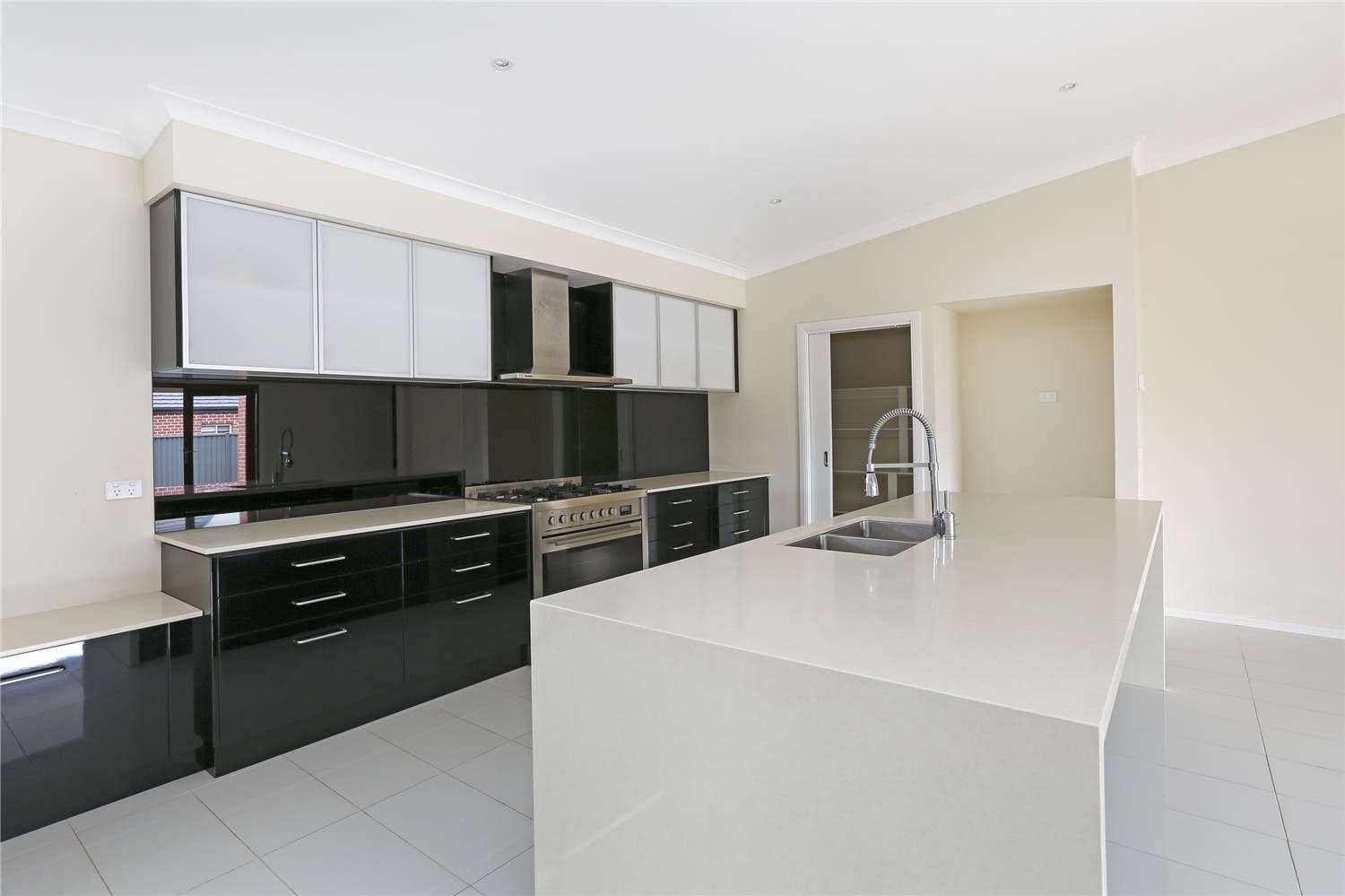 41 Grandlakes Way, LARA VIC 3212, Lara - Thumbnail 2
