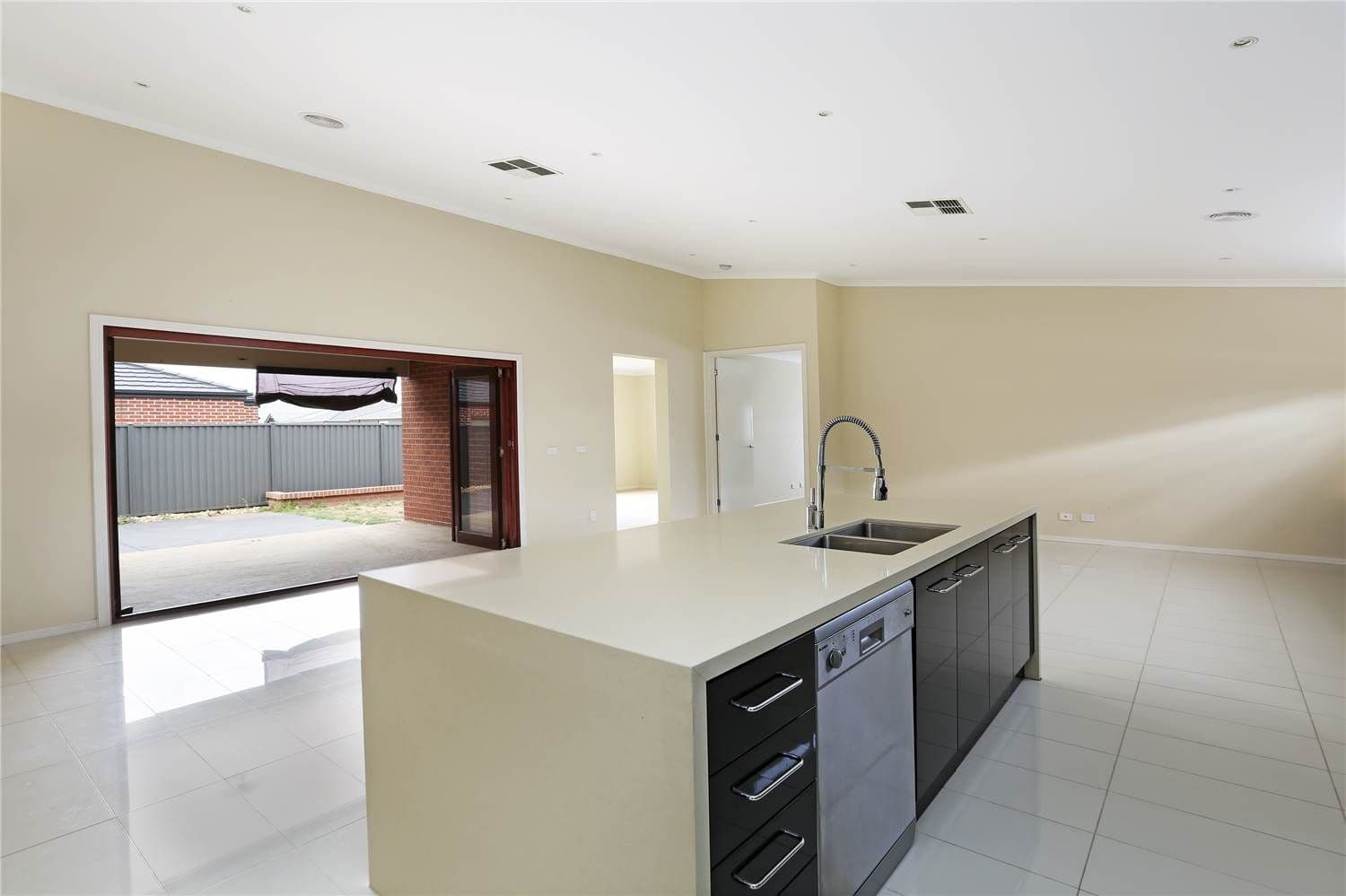 41 Grandlakes Way, LARA VIC 3212, Lara - Thumbnail 4