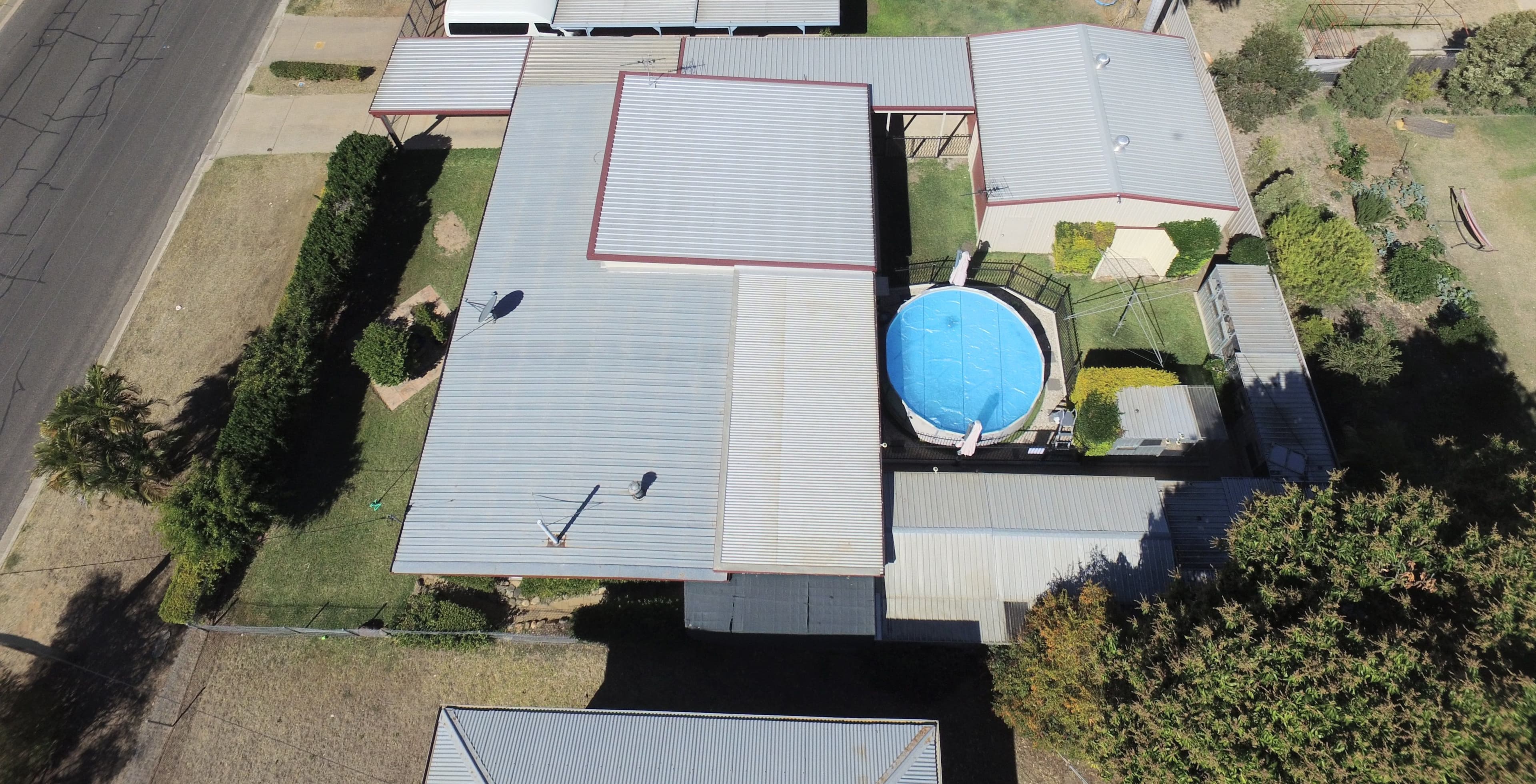 10 Racecourse Road, Emerald QLD 4720, Emerald - Thumbnail 3