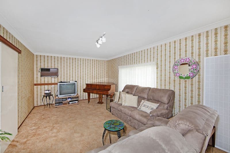 78 Hume Boulevard, KILLARNEY VALE NSW 2261, Killarney Vale - Thumbnail 2