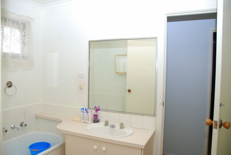 17 Lauren Drive, HAMPTON PARK VIC 3976, Hampton Park - Thumbnail 6