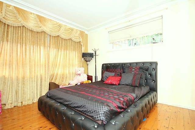 89 Rex Road, GEORGES HALL NSW 2198, Georges Hall - Thumbnail 4