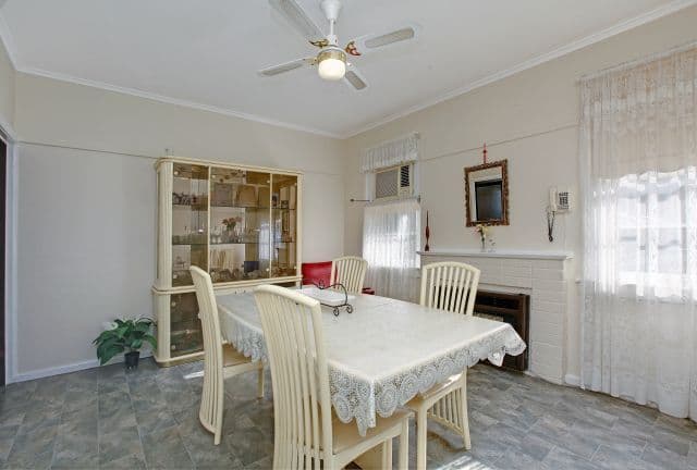 15 Malcolm Street, Preston VIC 3072, Preston - Thumbnail 2
