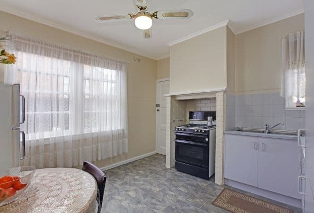 15 Malcolm Street, Preston VIC 3072, Preston - Thumbnail 4