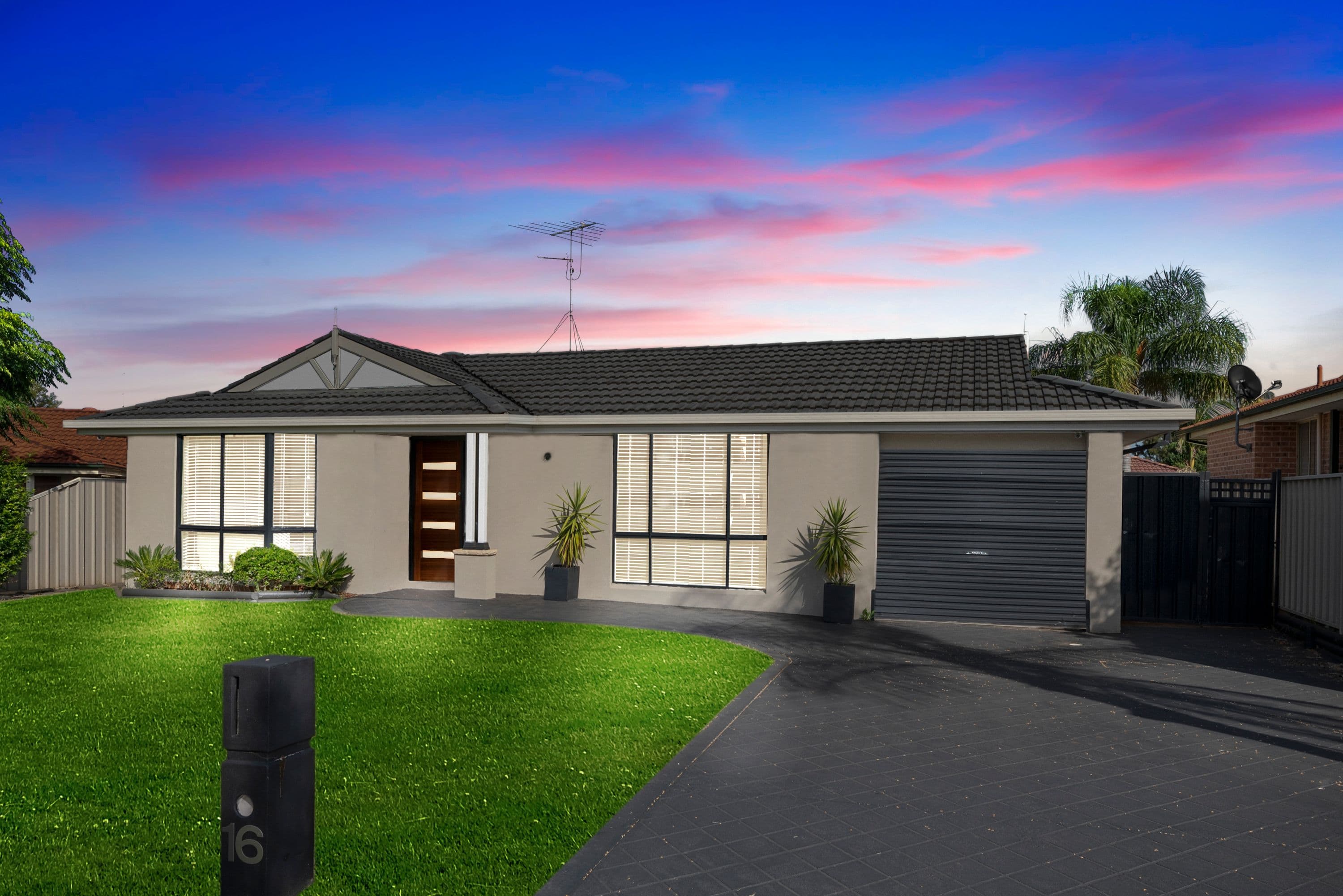 16 Stephenson Place, Currans Hill - Image 1