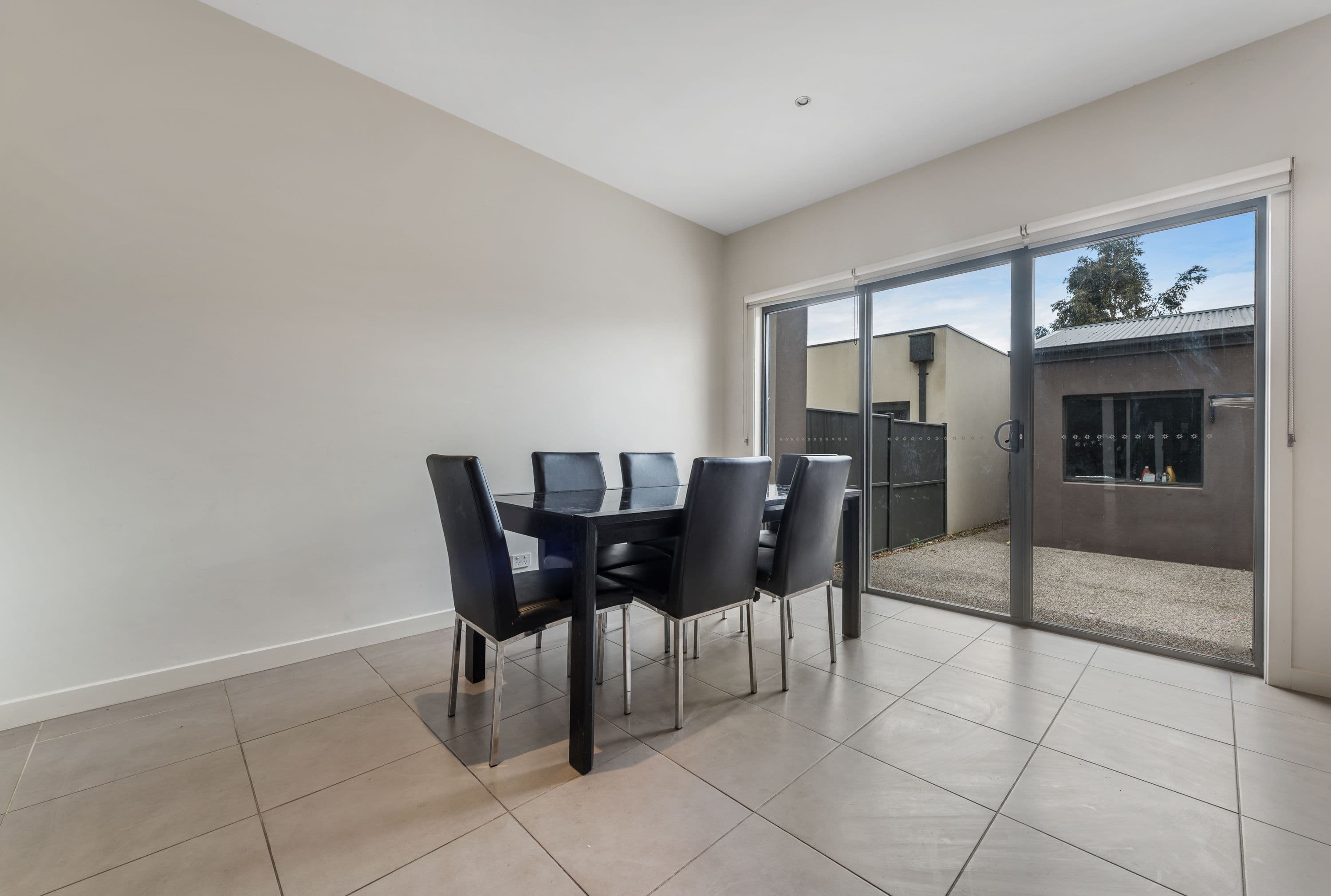56 Commercial Road, Caroline Springs VIC 3023, Caroline Springs - Thumbnail 4