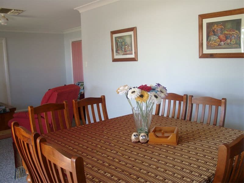 25  Flinders Street, PARKES NSW 2870, Parkes - Thumbnail 5