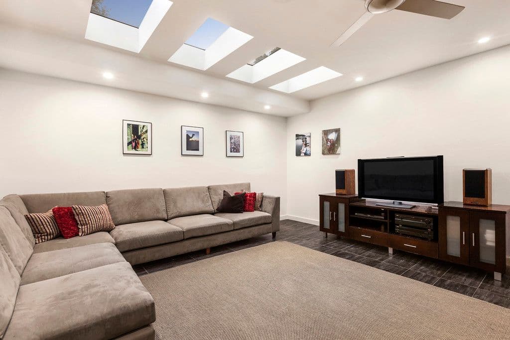 8 Beckett Street, Chadstone VIC 3148, Chadstone - Thumbnail 2