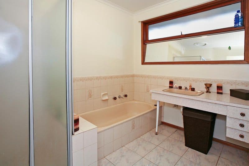 126 Heyers Road, GROVEDALE VIC 3216, Grovedale - Thumbnail 6