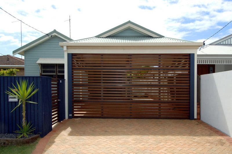 23 Sportsman Avenue, MERMAID BEACH QLD 4218, Mermaid Beach - Thumbnail 2