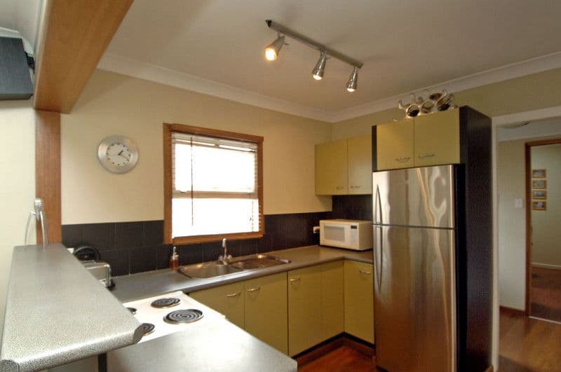 23 Sportsman Avenue, MERMAID BEACH QLD 4218, Mermaid Beach - Thumbnail 6
