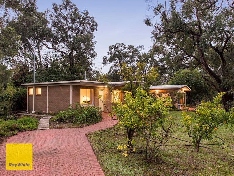 2 Lyndhurst Road, Kalamunda WA 6076, Kalamunda - Thumbnail 2