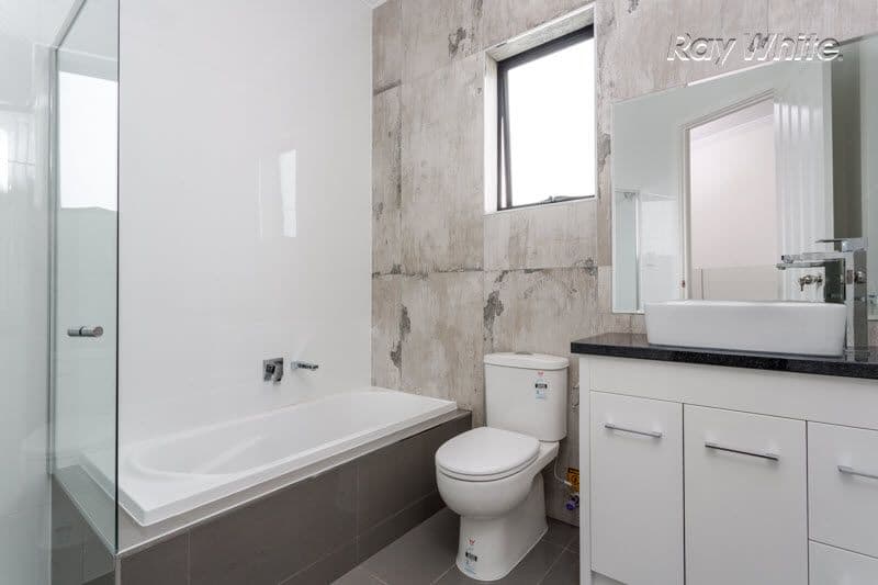 17 Mackenzie Circuit, Mawson Lakes SA 5095, Mawson Lakes - Thumbnail 4
