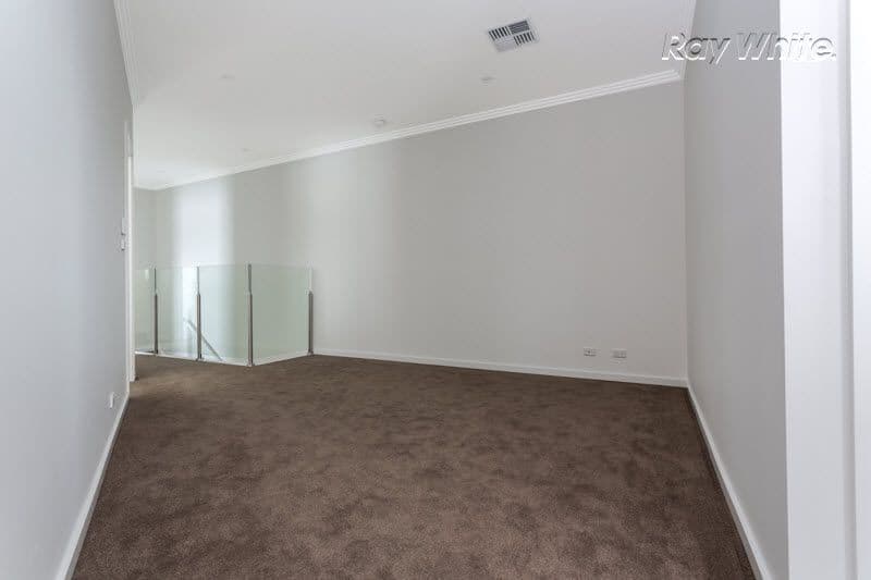 17 Mackenzie Circuit, Mawson Lakes SA 5095, Mawson Lakes - Thumbnail 6