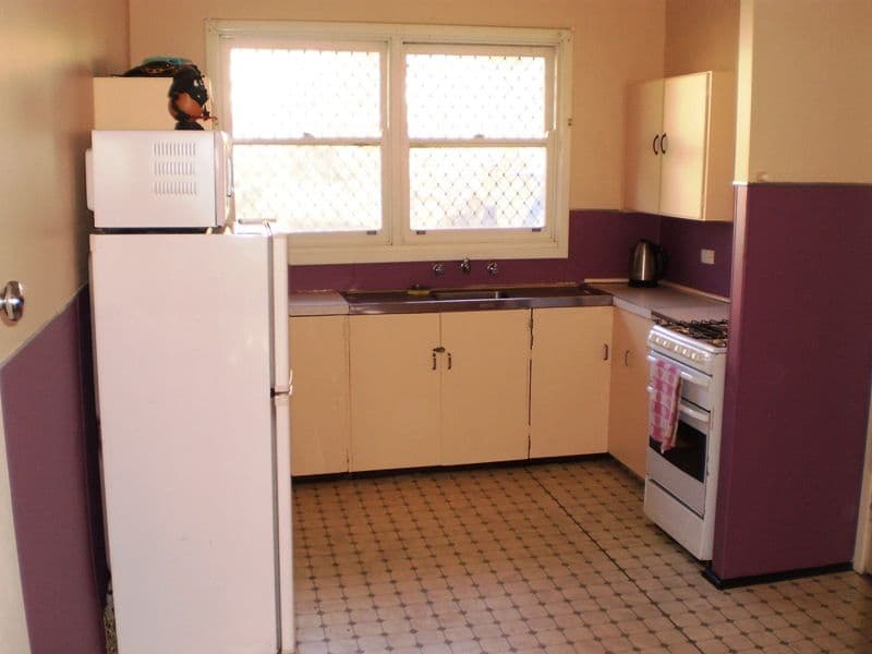 3 Paulina Way, COOLBELLUP WA 6163, Coolbellup - Thumbnail 2