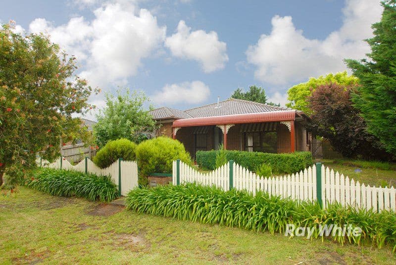 2 Maltravers Crescent, CRANBOURNE VIC 3977, Cranbourne North - Thumbnail 2