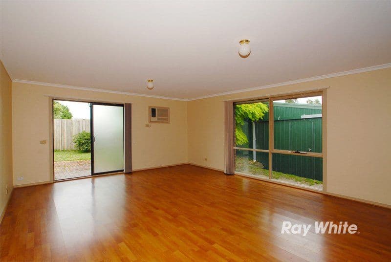 2 Maltravers Crescent, CRANBOURNE VIC 3977, Cranbourne North - Thumbnail 3