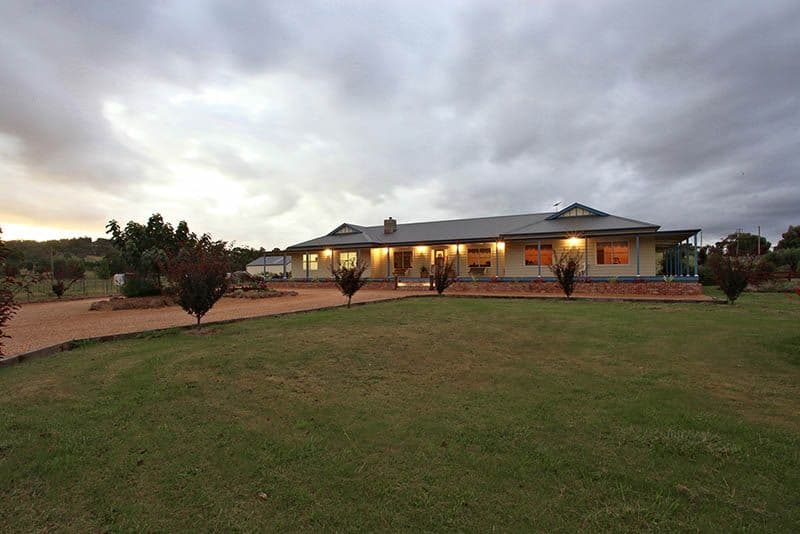 335 Seventh Avenue, EDEN PARK VIC 3757, Eden Park - Image 1