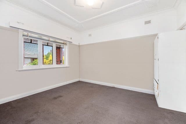 68 Kinghorne Street, Goulburn - Thumbnail 7