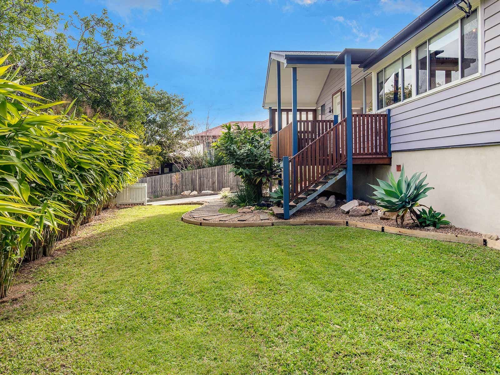 24 Binya Street, Holland Park QLD 4121, Holland Park - Thumbnail 2
