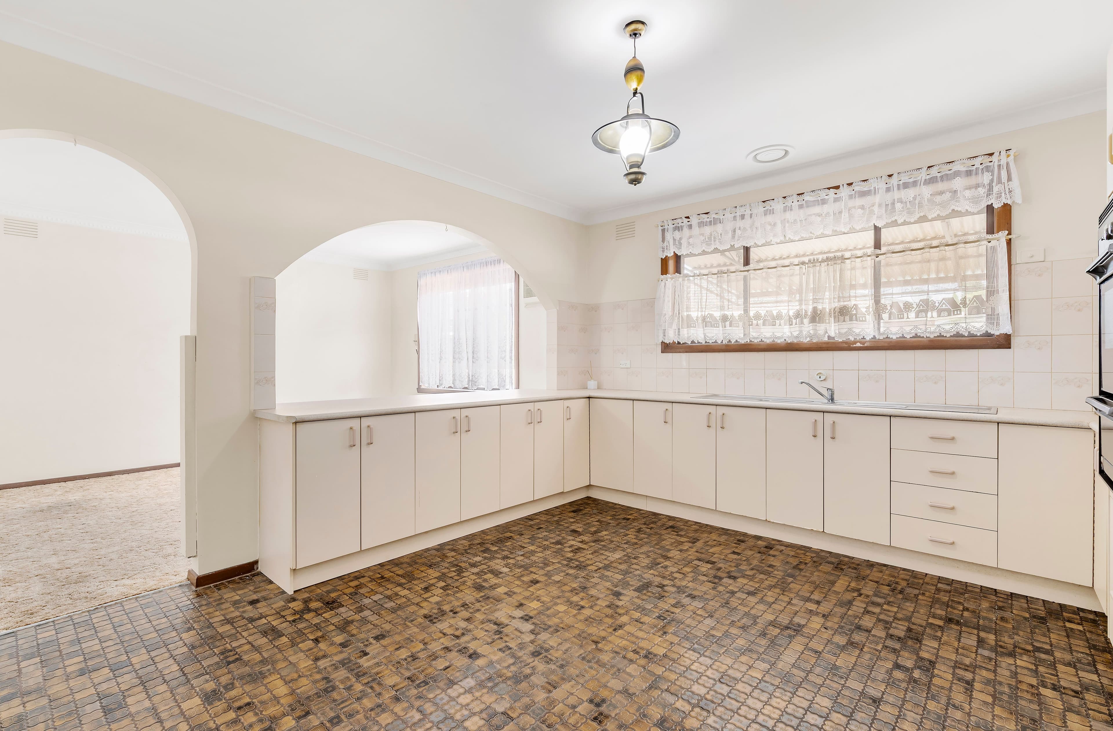 9 Sherwood Drive, Thomastown VIC 3074, Thomastown - Thumbnail 2