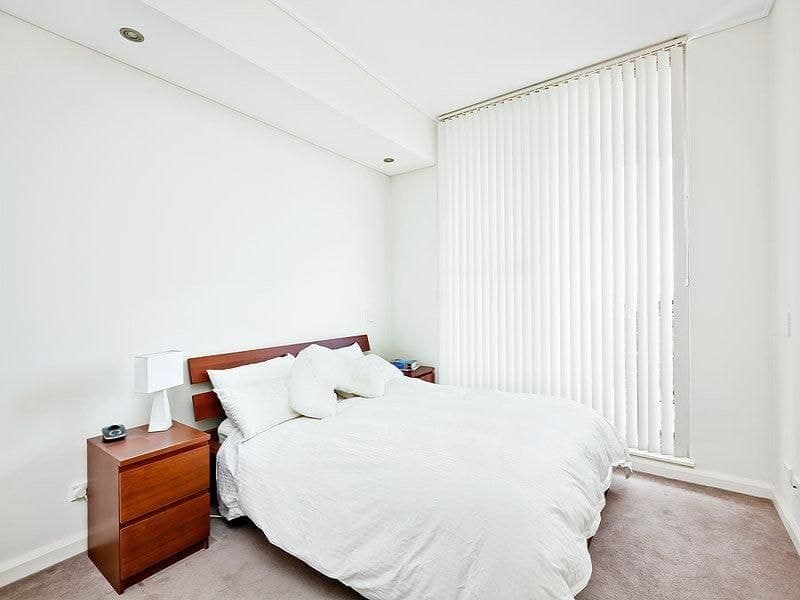 709/19 Hill Road, Wentworth Point - Thumbnail 4