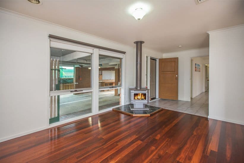 23 Horseshoe Crescent, Epping VIC 3076, Epping - Thumbnail 3
