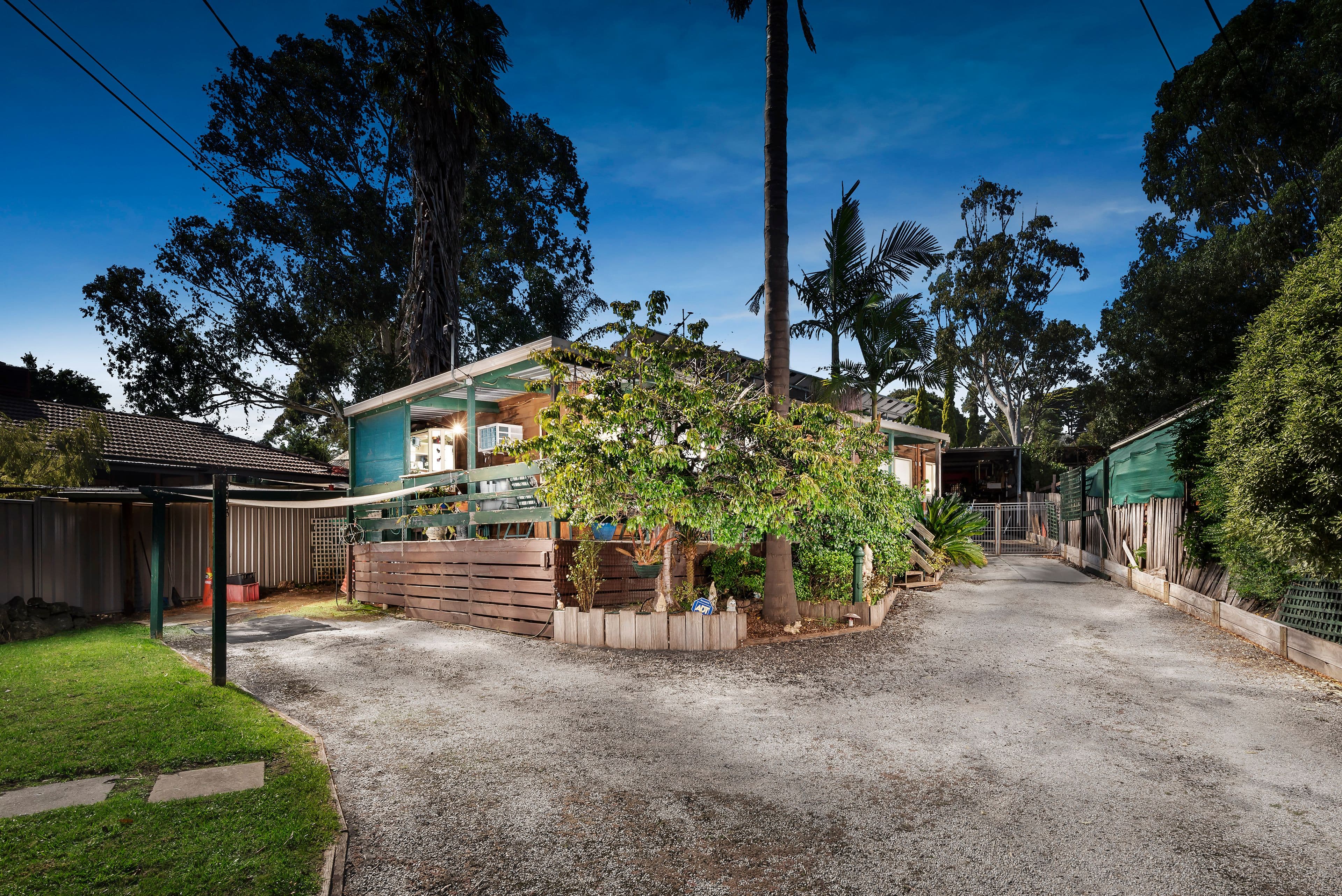38 Riverglades Drive, Sanctuary Lakes - Thumbnail 2