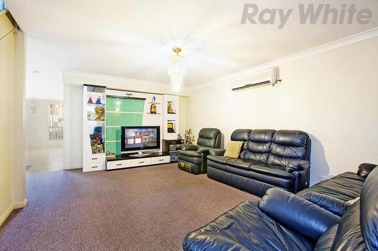 2B Mella Close, WEST HOXTON NSW 2171, West Hoxton - Thumbnail 2
