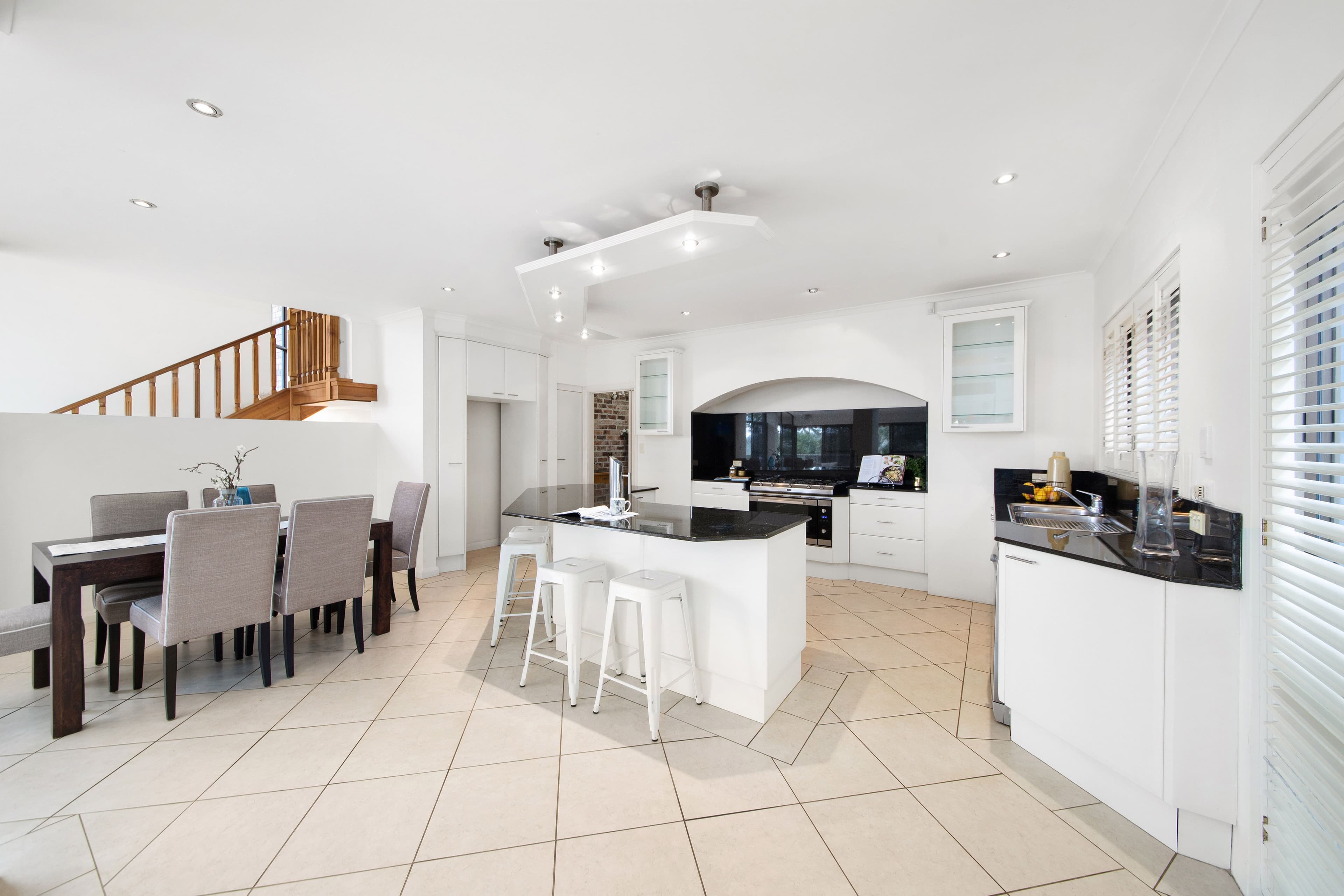 21 Cranbrook Place, Illawong NSW 2234, Illawong - Thumbnail 2
