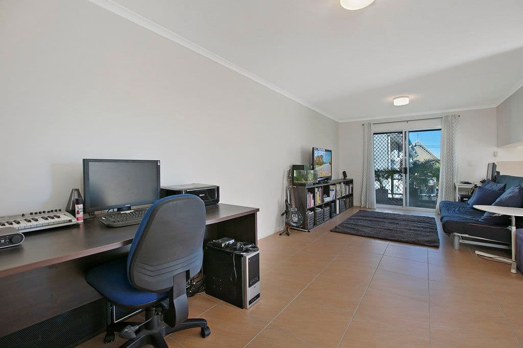 12 Queen Street, Cleveland QLD 4163, Cleveland - Thumbnail 2