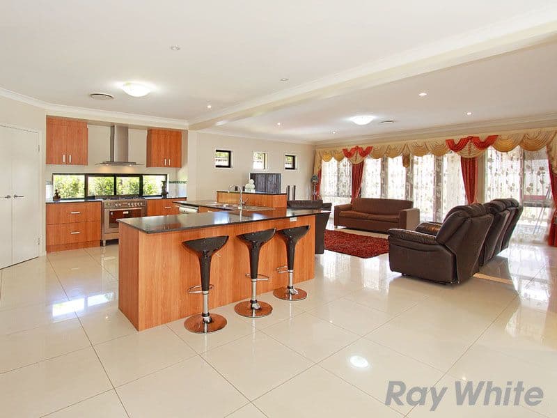 23 Apulia Place, Bridgeman Downs QLD 4035, Bridgeman Downs - Thumbnail 3