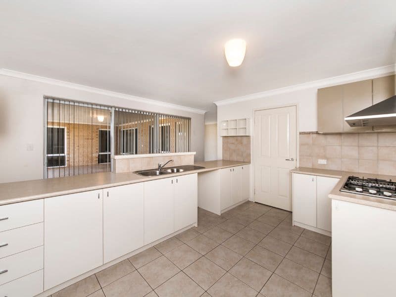 29 Cleland Crescent, Baldivis WA 6171, Baldivis - Thumbnail 2