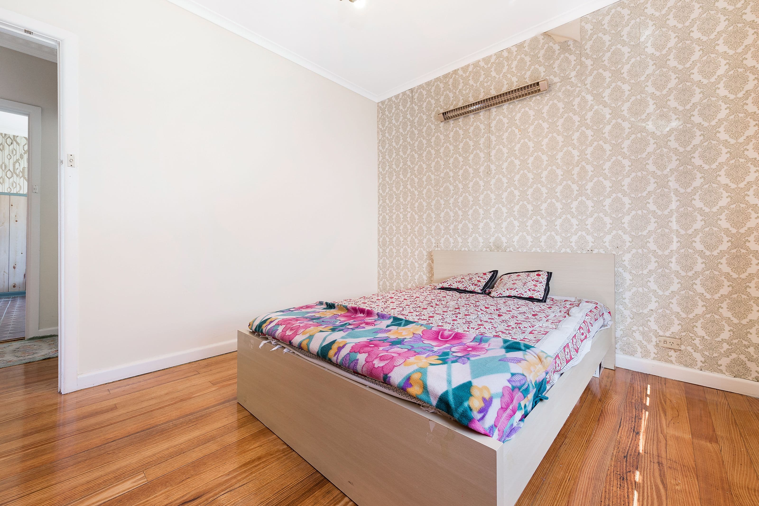 16 Monterey Avenue, Glen Waverley VIC 3150, Glen Waverley - Thumbnail 4