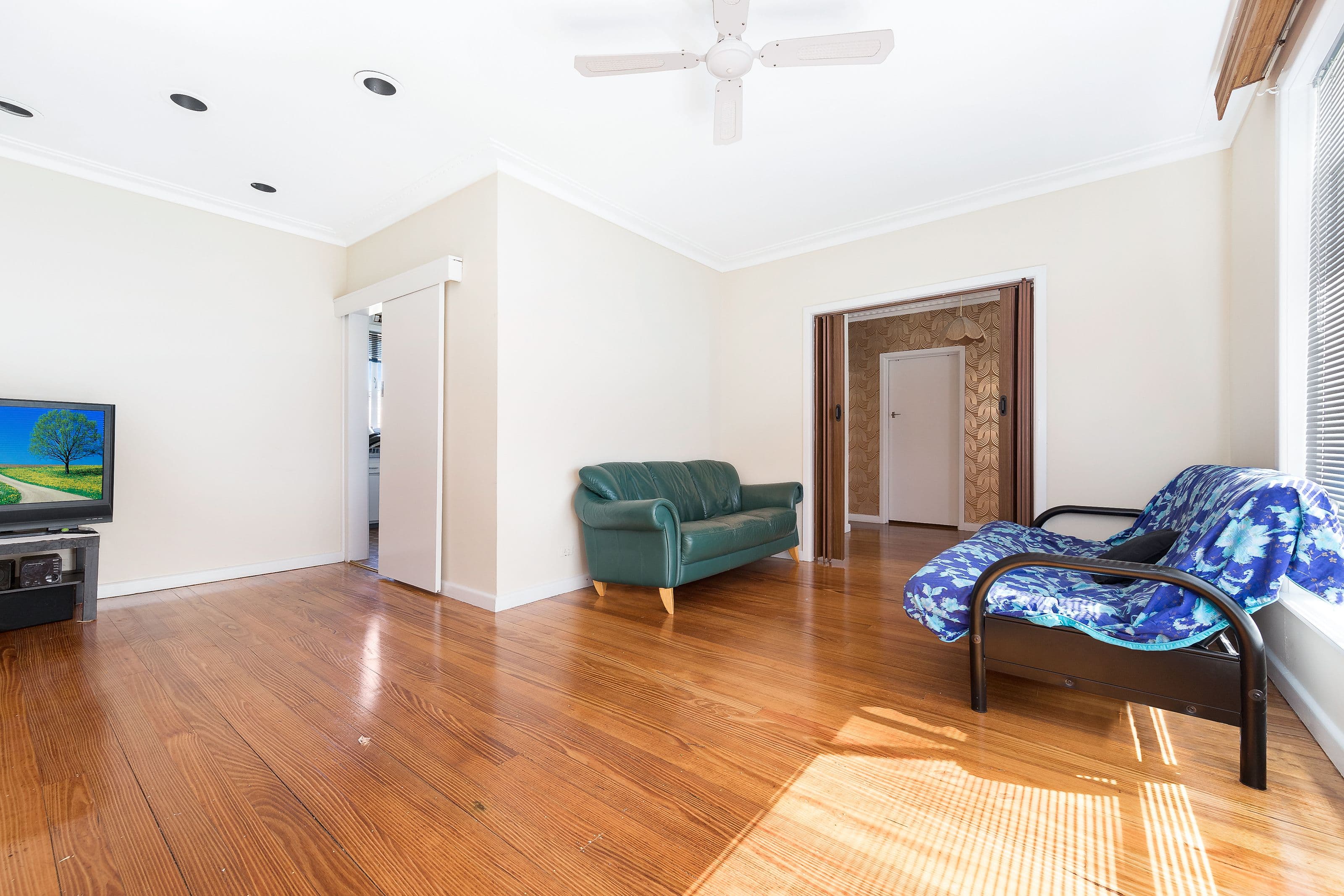 16 Monterey Avenue, Glen Waverley VIC 3150, Glen Waverley - Thumbnail 5