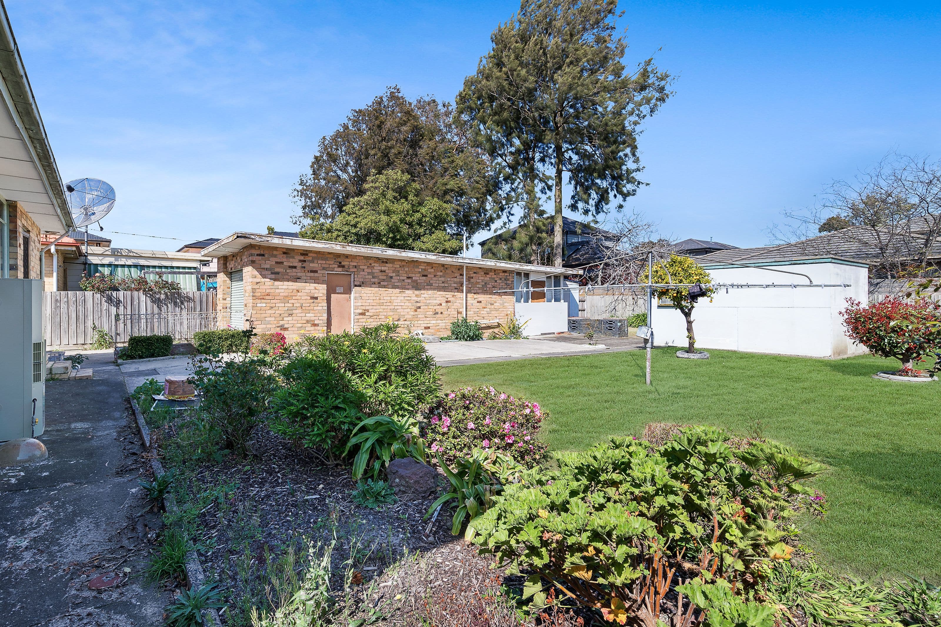 16 Monterey Avenue, Glen Waverley VIC 3150, Glen Waverley - Thumbnail 6