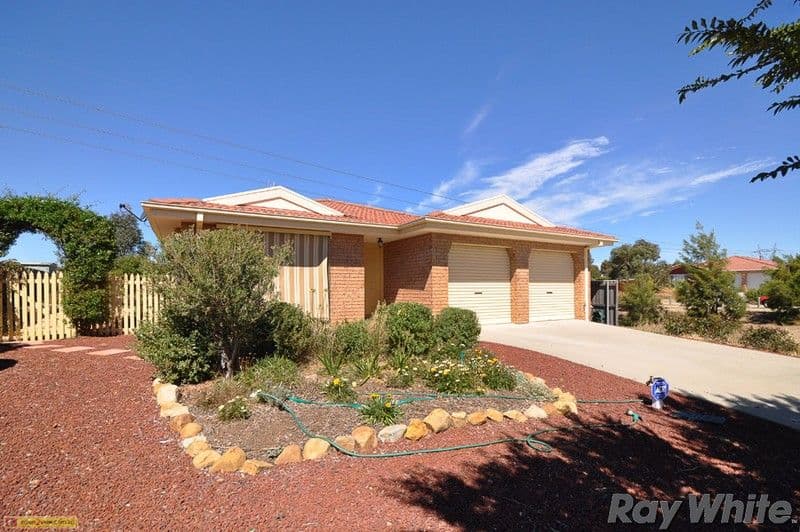31 Tarrant Crescent, DUNLOP ACT 2615, Dunlop - Image 1