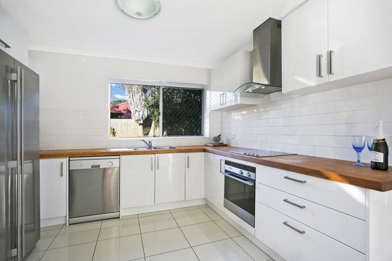 331 Cliveden Avenue, OXLEY QLD 4075, Oxley - Thumbnail 2
