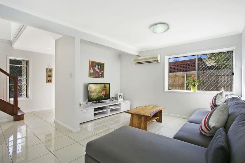 331 Cliveden Avenue, OXLEY QLD 4075, Oxley - Thumbnail 4