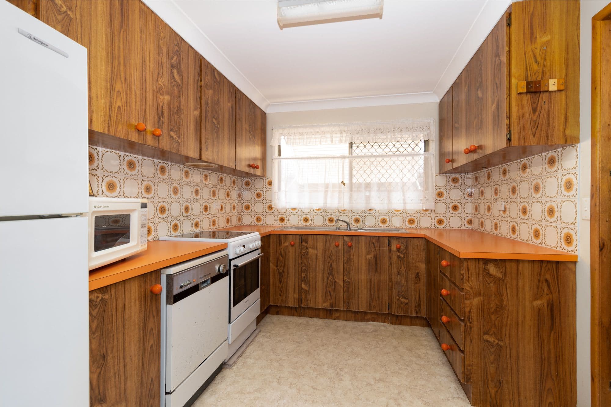 139 Cunningham Street, Urangan QLD 4655, Urangan - Thumbnail 4